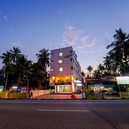 Hotel Luxe Vue - Premium Thiruvananthapuram Exterior foto